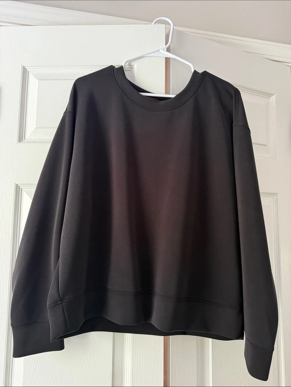 Women’s Black Crewneck Sweatshirt